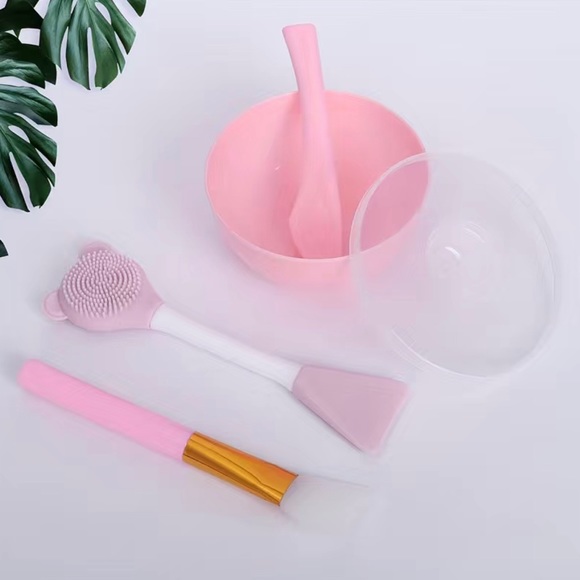 Elle Pink 4 Piece Face Mask Mixing Bowl Set - Picture 3 of 5
